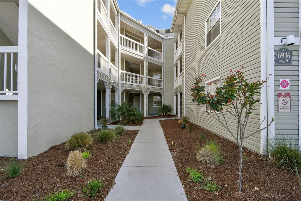 Picture of 6916 Stonesthrow Circle N Unit 9103, St Petersburg, FL 33710