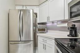 Picture of 6916 Stonesthrow Circle N Unit 9103, St Petersburg, FL 33710
