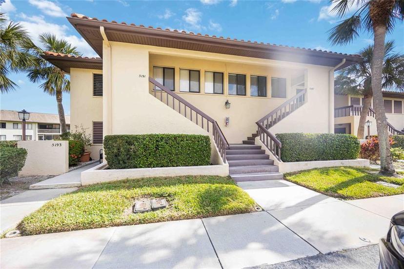 Picture of 5187 Lake Village Drive Unit 4, Sarasota FL 34235