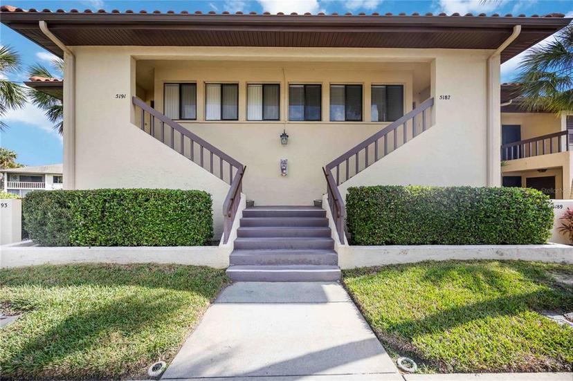 Picture of 5187 Lake Village Drive Unit 4, Sarasota FL 34235