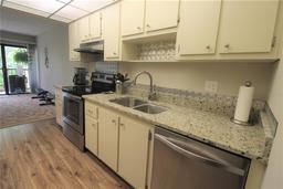 Picture of 425 30Th Avenue W Unit C210, Bradenton, FL 34205