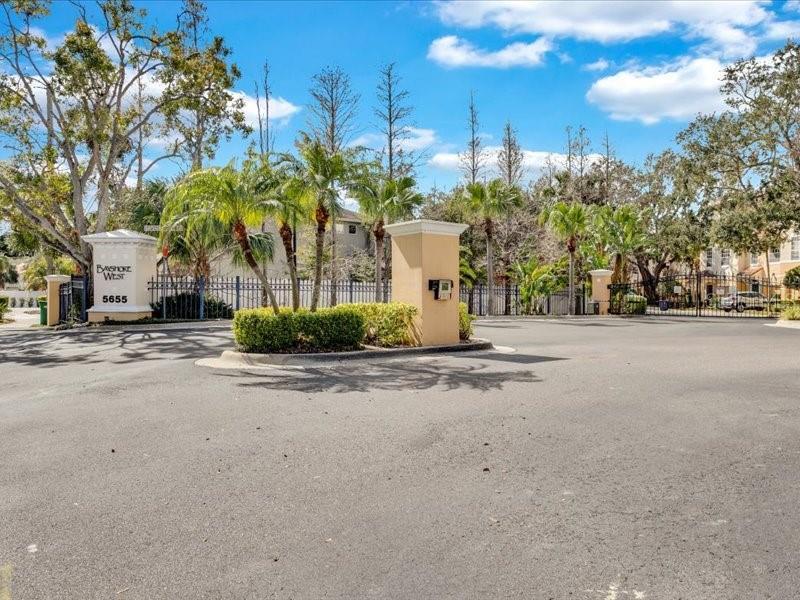 Picture of 3106 Bayshore Oaks Drive, Tampa FL 33611