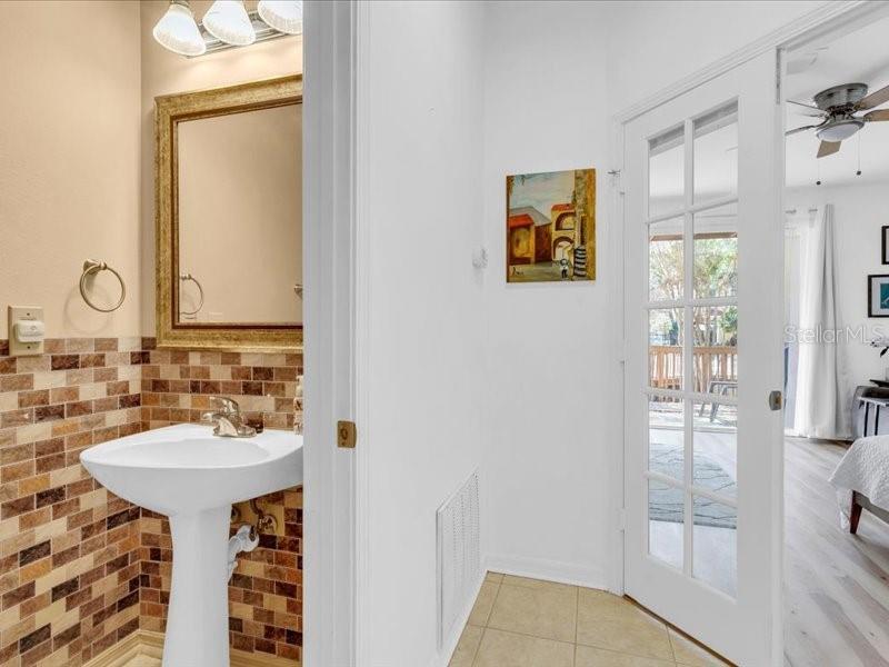 Picture of 3106 Bayshore Oaks Drive, Tampa FL 33611