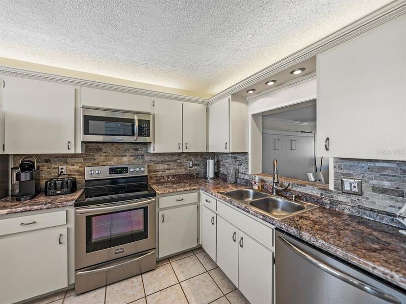 Picture of 7600 Sun Island Drive S Unit 703, South Pasadena FL 33707