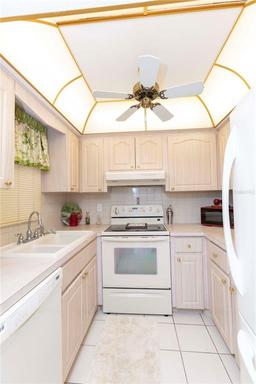 Picture of 4533 Marine Parkway Unit 206, New Port Richey, FL 34652
