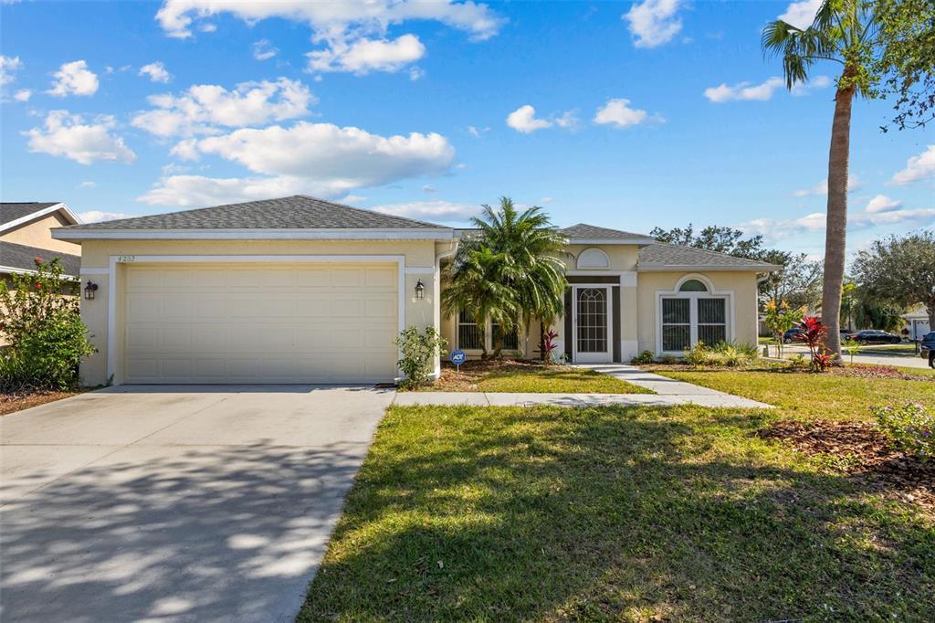 Picture of 4202 Donnington Drive, Parrish, FL 34219
