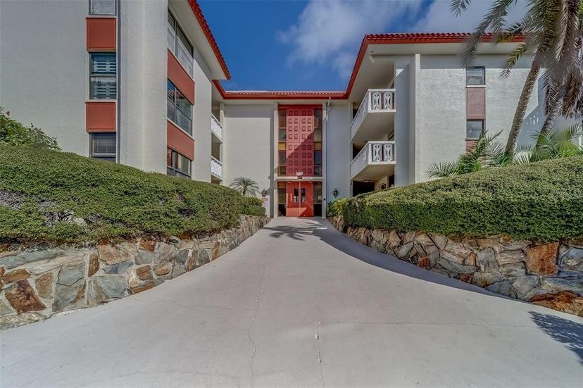 Picture of 2612 Pearce Drive Unit 310, Clearwater FL 33764