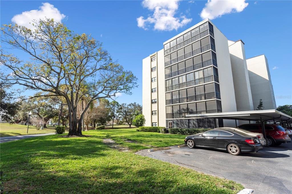 Picture of 2900 Cove Cay Drive Unit 4A, Clearwater, FL 33760