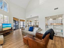 Picture of 2012 Harbourside Drive Unit 2104, Longboat Key, FL 34228