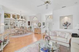 Picture of 4306 Presidential Avenue Circle E, Bradenton, FL 34203