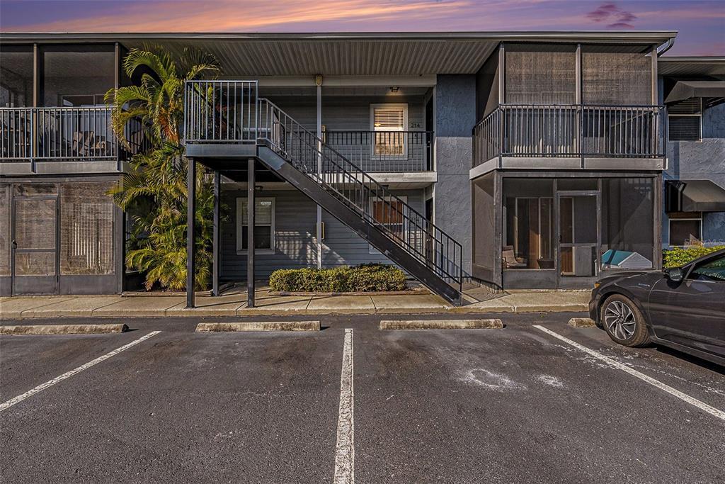 Picture of 3711 W Iowa Avenue Unit 214, Tampa, FL 33611