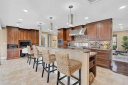 Picture of 641 Bayshore Road, Nokomis, FL 34275