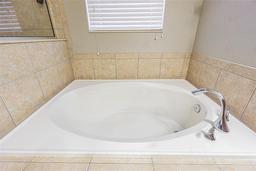 Picture of 2111 Roanoke Springs Drive, Ruskin, FL 33570