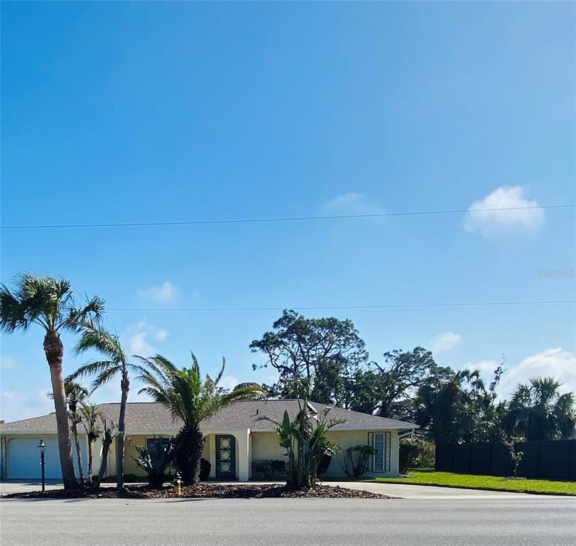 Picture of 933 Harbor Drive S, Venice, FL 34285