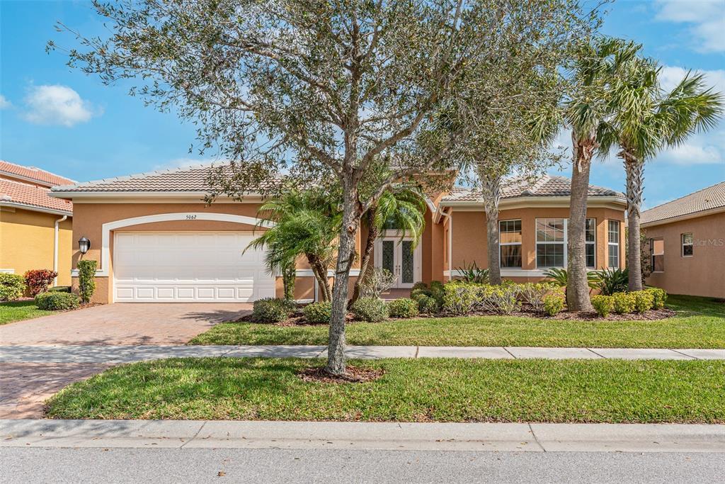 Picture of 5062 Stone Harbor Circle, Wimauma, FL 33598