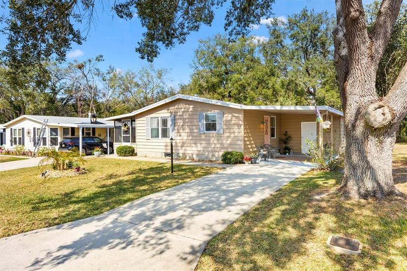 Picture of 520 Saint Andrews Boulevard, The Villages FL 32159