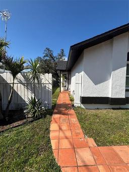 Picture of 8706 N Boulevard, Tampa, FL 33604