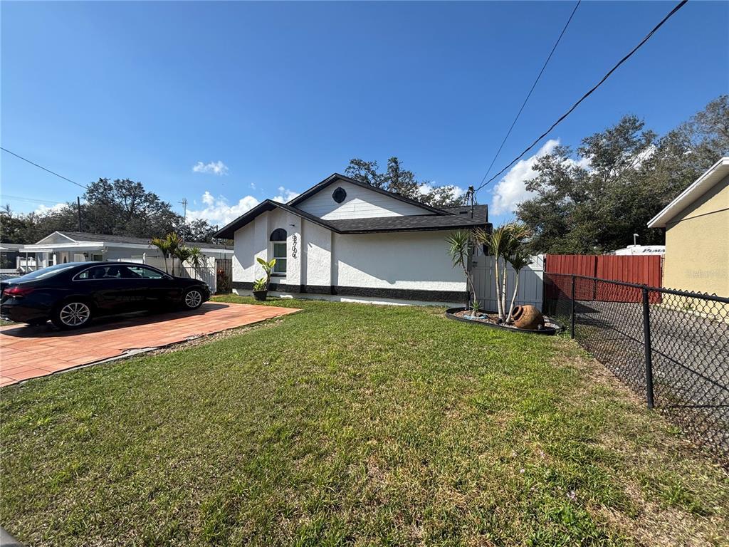 Picture of 8706 N Boulevard, Tampa, FL 33604