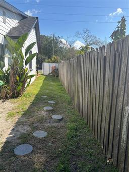 Picture of 8706 N Boulevard, Tampa, FL 33604