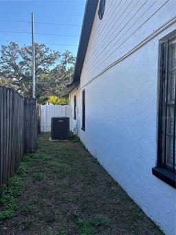 Picture of 8706 N Boulevard, Tampa, FL 33604