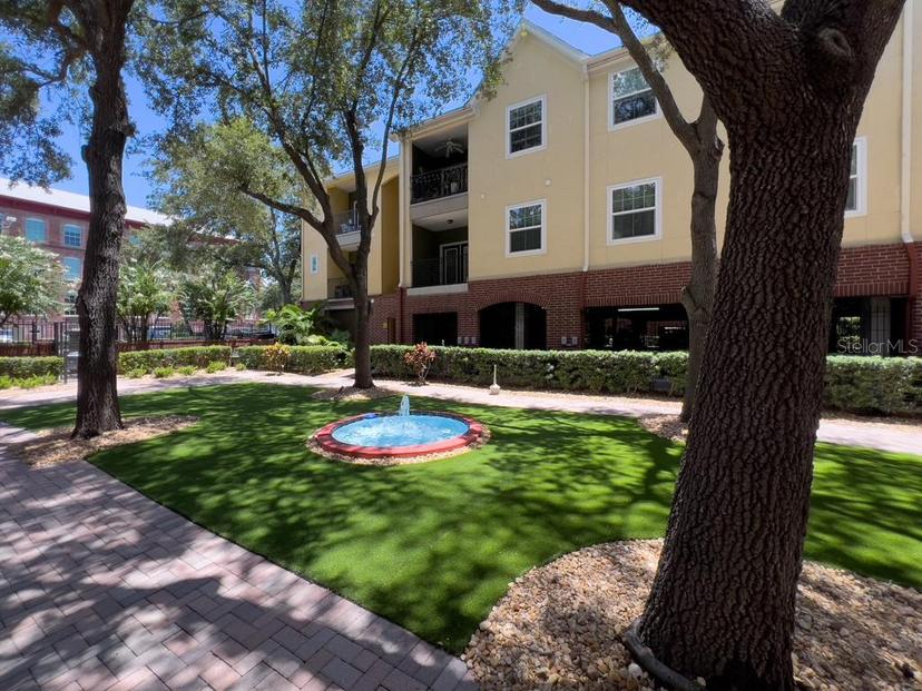Picture of 2010 E Palm Avenue Unit 14206, Tampa FL 33605