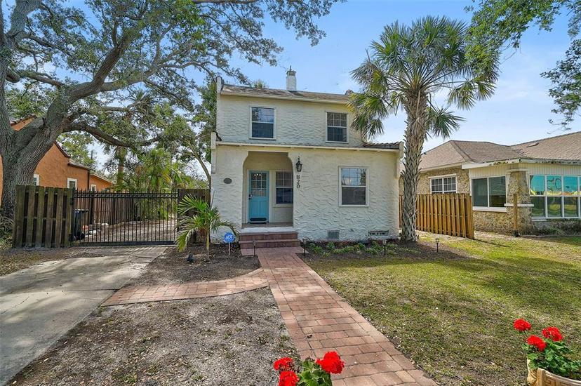 Picture of 820 Groveland Avenue, Venice FL 34285