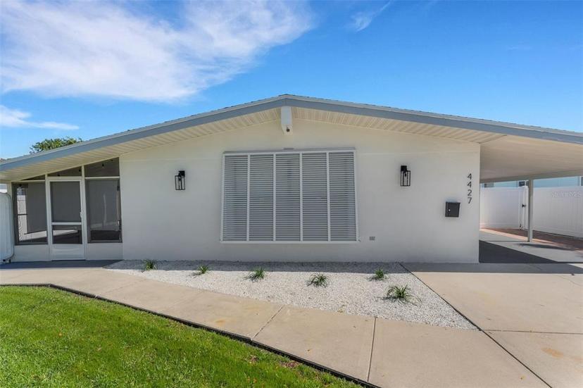 Picture of 4427 Helena Street Ne, St Petersburg FL 33703