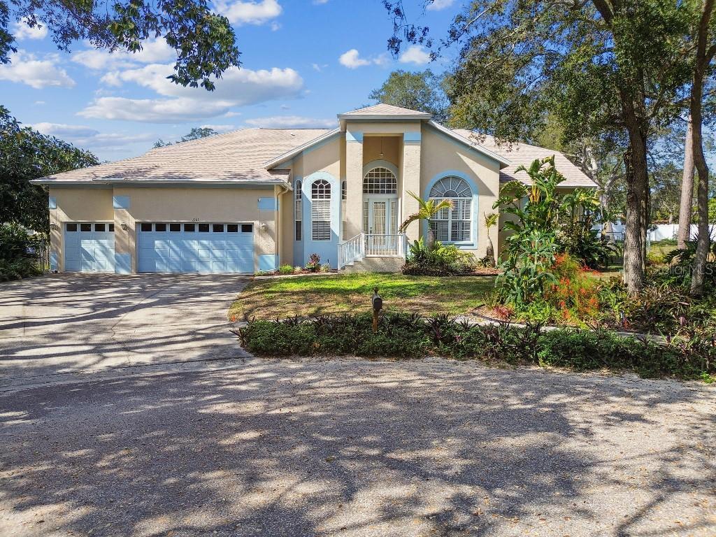 Picture of 1001 Bayvista Drive, Tarpon Springs, FL 34689