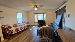 Picture of 615 NE Cottage Park Lane, Leesburg, FL 34748
