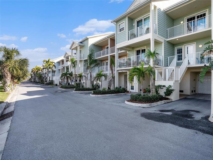 Picture of 3266 Mangrove Point Drive, Ruskin FL 33570