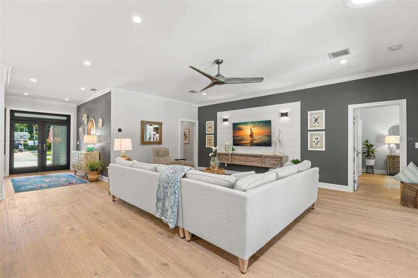 Picture of 140 Miramar Boulevard Ne, St Petersburg FL 33704