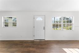 Picture of 5015 Lincoln Circle N, Jacksonville, FL 32209