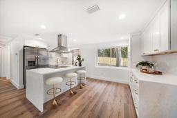 Picture of 1125 Fairwood Avenue, Clearwater, FL 33759