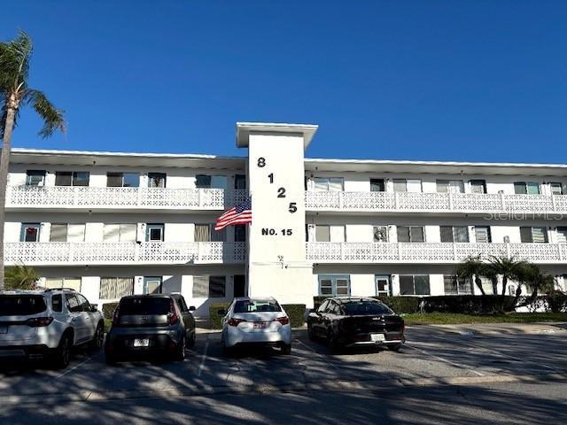 Picture of 8125 112Th Street Unit 301, Seminole, FL 33772