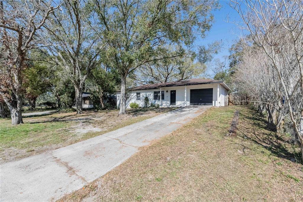 Picture of 320 E Daughtery Road, Lakeland, FL 33809