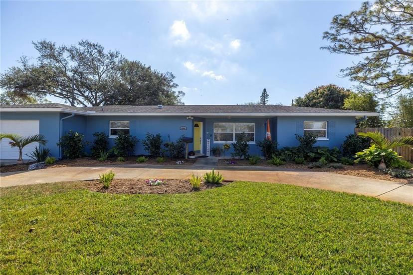 Picture of 686 Southwest Boulevard N, St Petersburg FL 33702