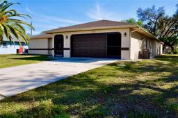 Picture of 19231 Baoy Ave, Port Charlotte, FL 33948
