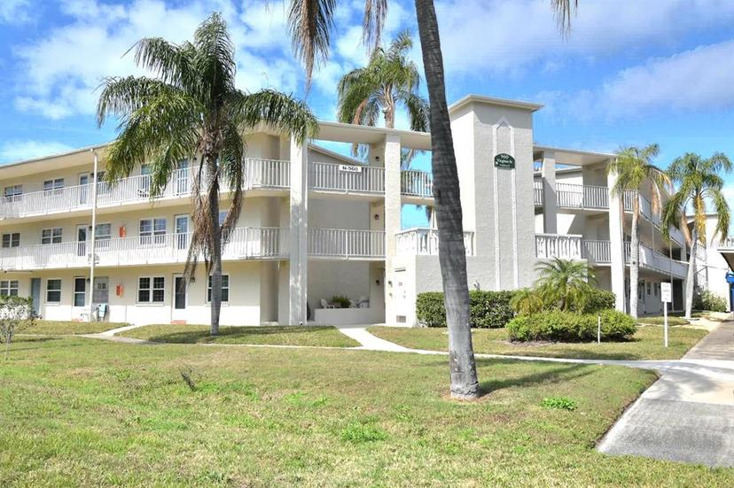 Picture of 960 Virginia Street Unit 205, Dunedin FL 34698