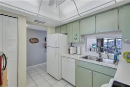 Picture of 19029 Us Highway 19 N Unit 8-15, Clearwater, FL 33764