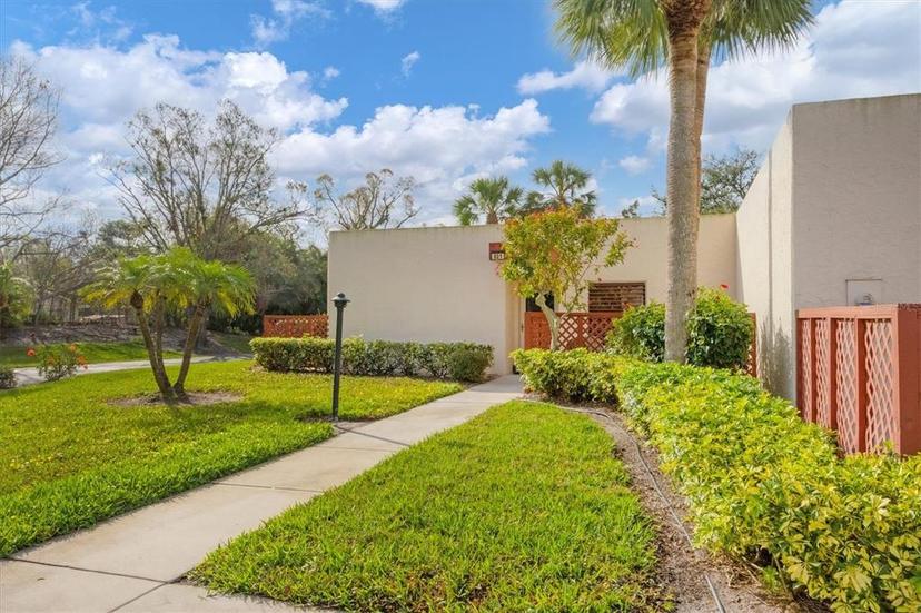 Picture of 801 Spring Lakes Boulevard Unit 801, Bradenton FL 34210