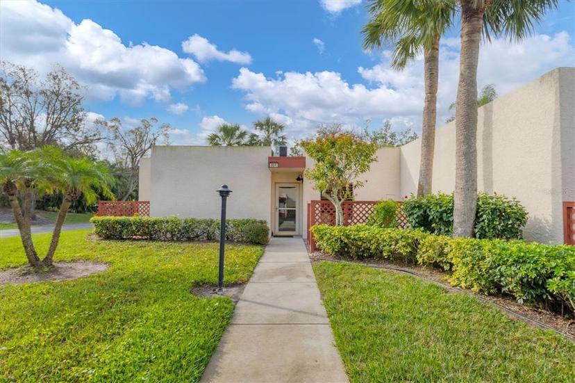 Picture of 801 Spring Lakes Boulevard Unit 801, Bradenton FL 34210