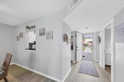 Picture of 801 Spring Lakes Boulevard Unit 801, Bradenton, FL 34210