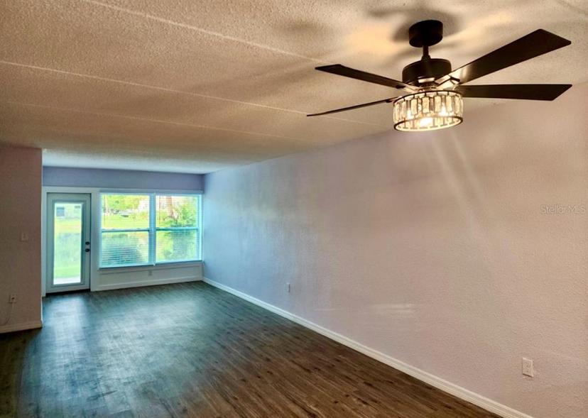Picture of 821 Deleon Court Unit 108, Dunedin FL 34698