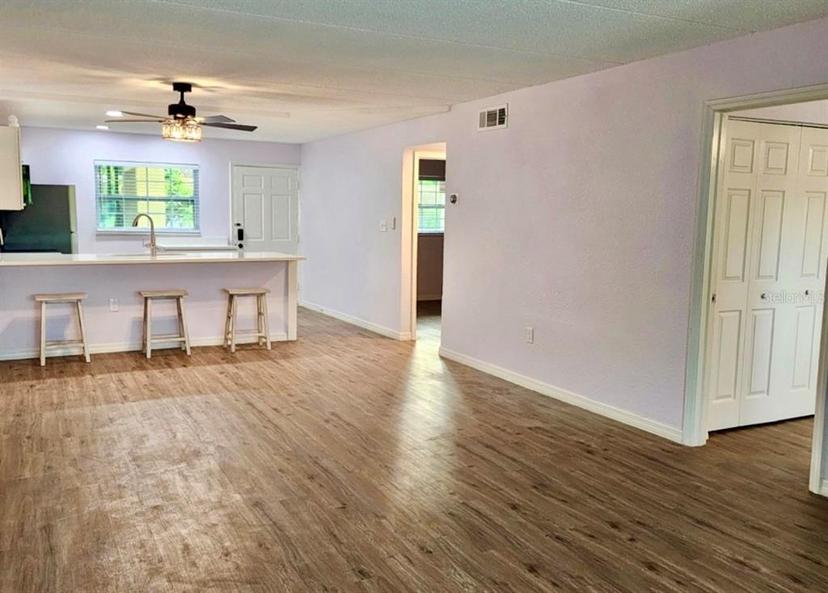 Picture of 821 Deleon Court Unit 108, Dunedin FL 34698
