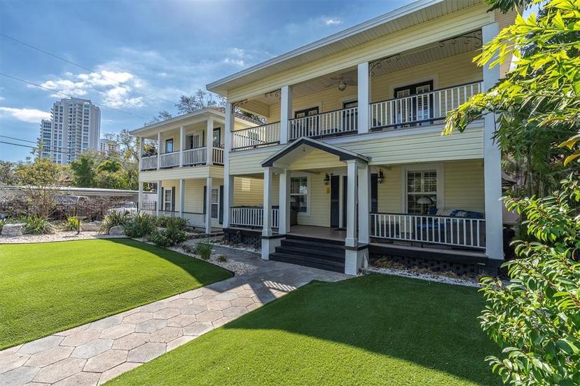 Picture of 732 Oak Street Ne, St Petersburg FL 33701