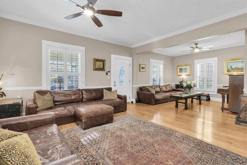 Picture of 732 Oak Street Ne, St Petersburg FL 33701