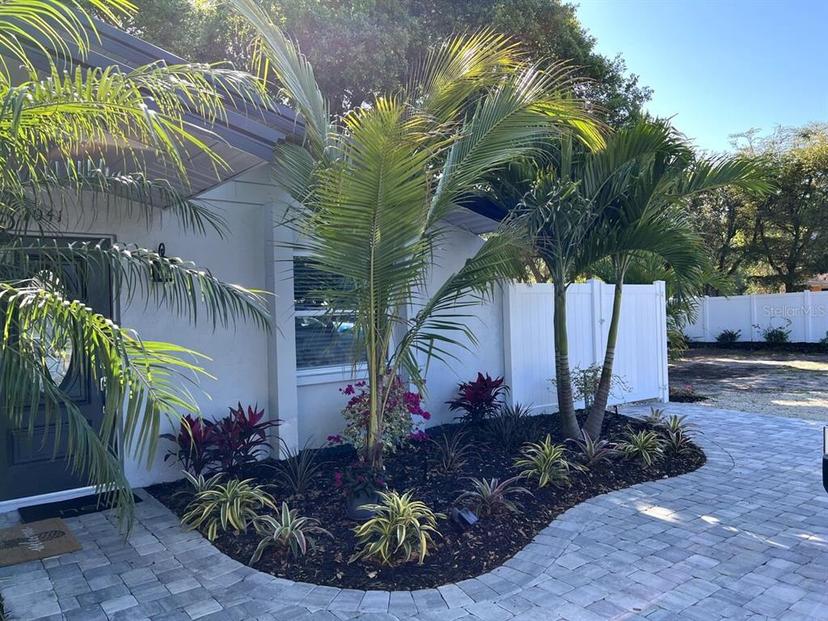 Picture of 1041 S Tuttle Avenue, Sarasota FL 34237
