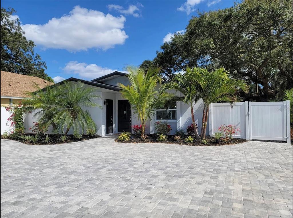 Picture of 1041 S Tuttle Avenue, Sarasota, FL 34237