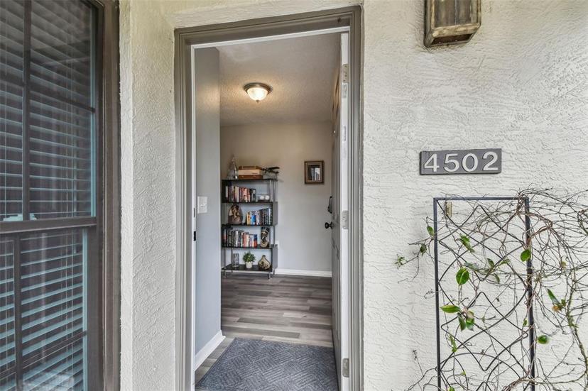 Picture of 4502 Southampton Court Unit 4502, Tampa FL 33618