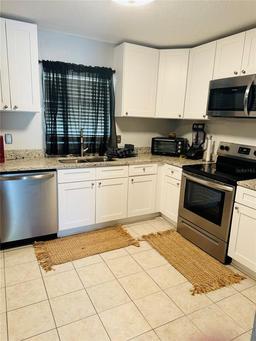 Picture of 1416 Braebury Drive, Leesburg, FL 34748